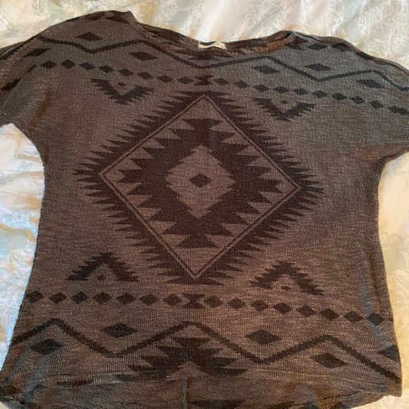 Ginger G Short Sleeve Sweater Top - Picture 4 of 4
